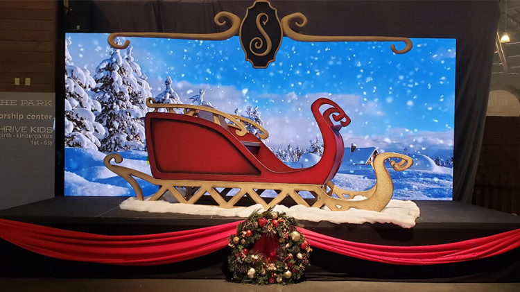 Santa Sleigh 10' H x 20'L backdrop